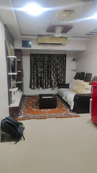 Full Furnished 1 Bhk In South Mumbai Apartment Екстериор снимка